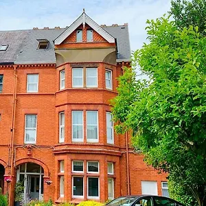 redclyffe-guesthouse.corkhotel.net/